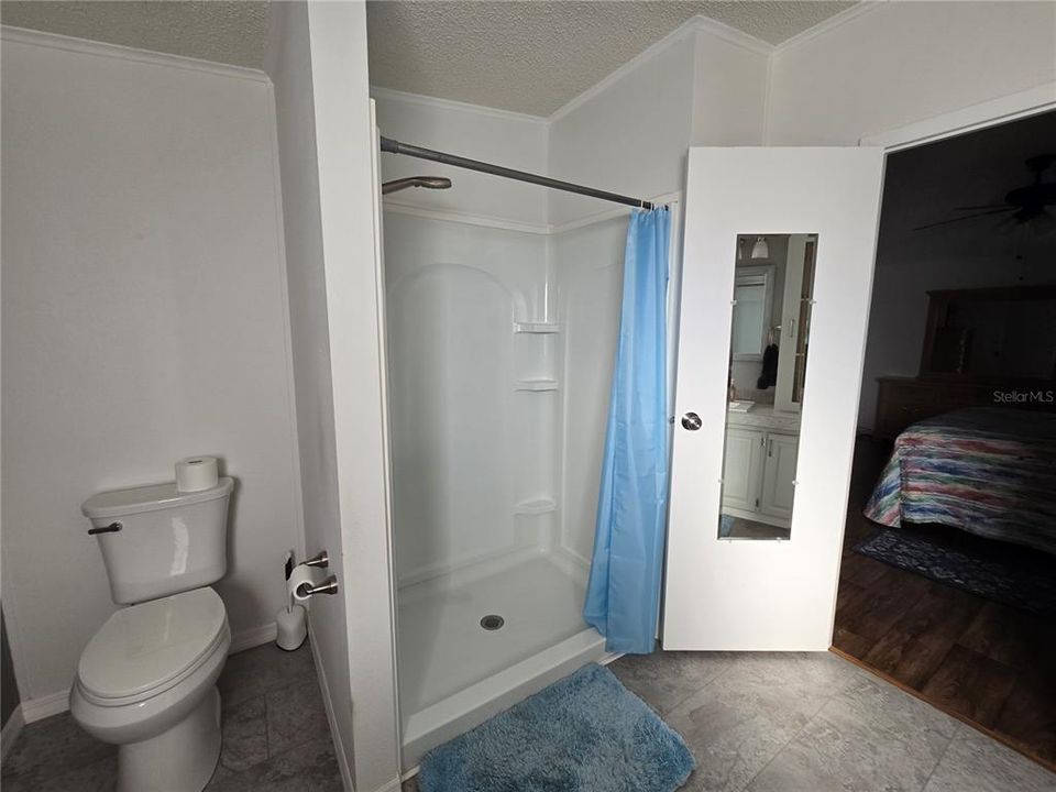 For Sale: $184,999 (2 beds, 2 baths, 1269 Square Feet)