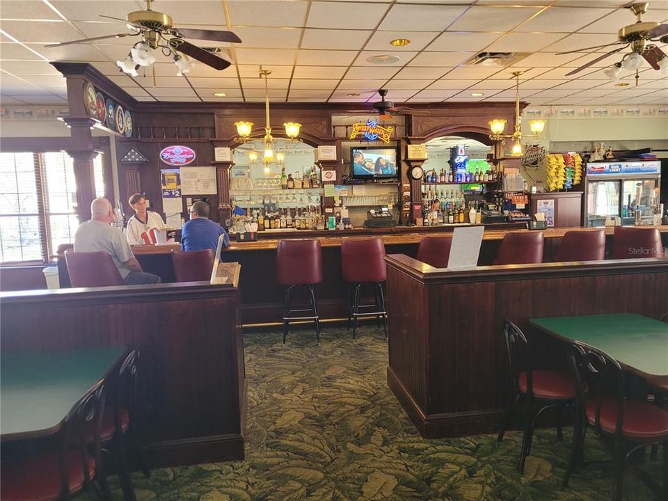 For Sale: $184,999 (2 beds, 2 baths, 1269 Square Feet)