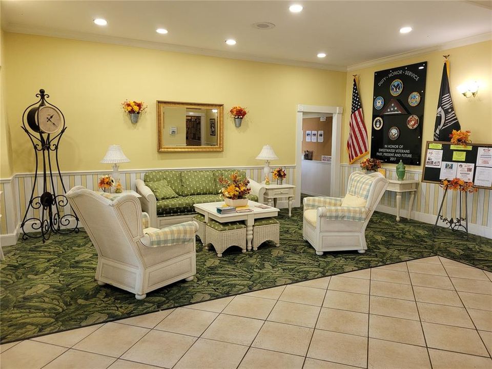 For Sale: $184,999 (2 beds, 2 baths, 1269 Square Feet)