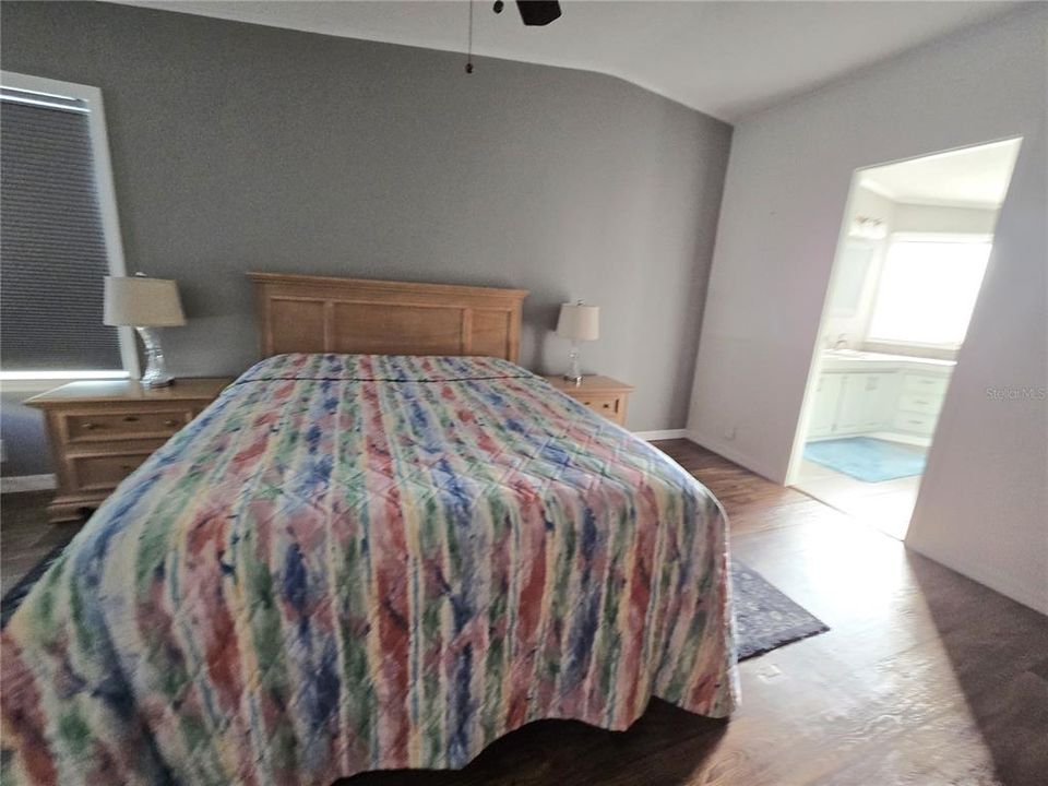 For Sale: $184,999 (2 beds, 2 baths, 1269 Square Feet)