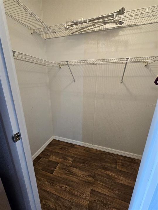 For Sale: $184,999 (2 beds, 2 baths, 1269 Square Feet)