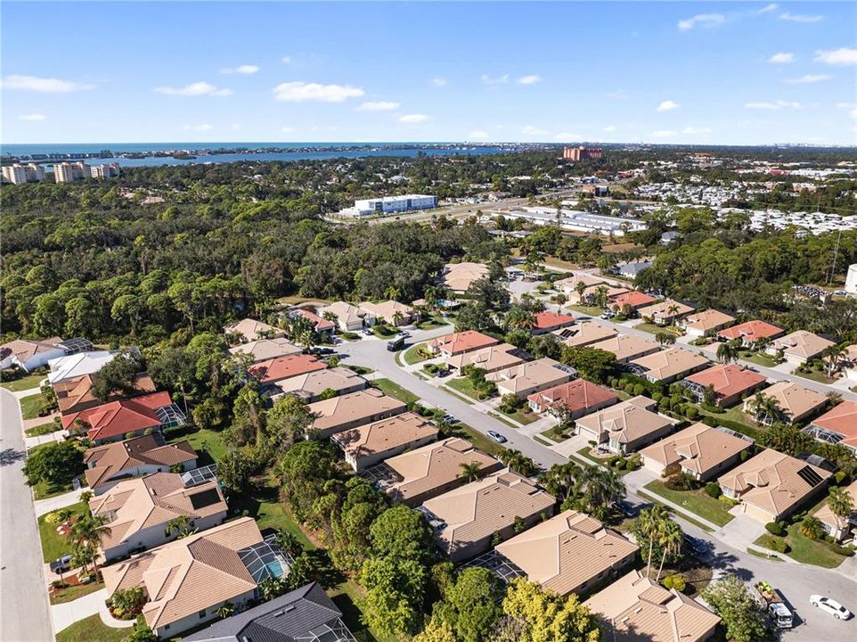 En Venta: $649,000 (3 camas, 2 baños, 2278 Pies cuadrados)