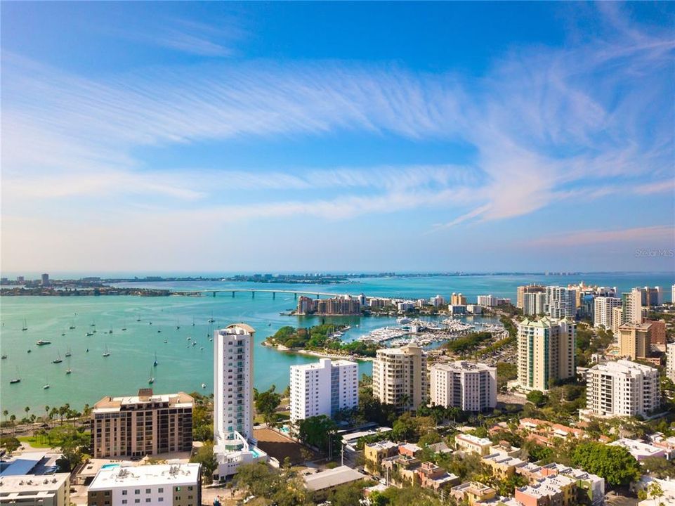 En Venta: $649,000 (3 camas, 2 baños, 2278 Pies cuadrados)