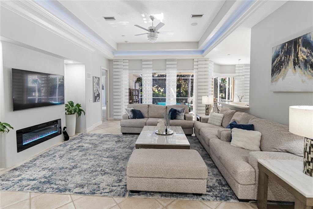 En Venta: $649,000 (3 camas, 2 baños, 2278 Pies cuadrados)