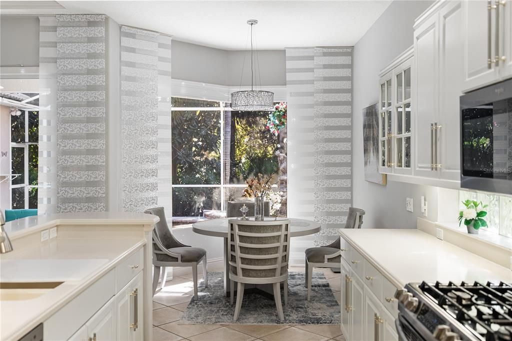 En Venta: $649,000 (3 camas, 2 baños, 2278 Pies cuadrados)