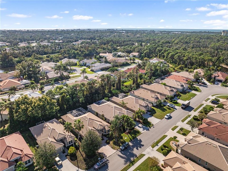 En Venta: $649,000 (3 camas, 2 baños, 2278 Pies cuadrados)