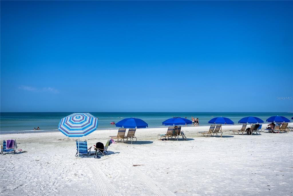 En Venta: $649,000 (3 camas, 2 baños, 2278 Pies cuadrados)