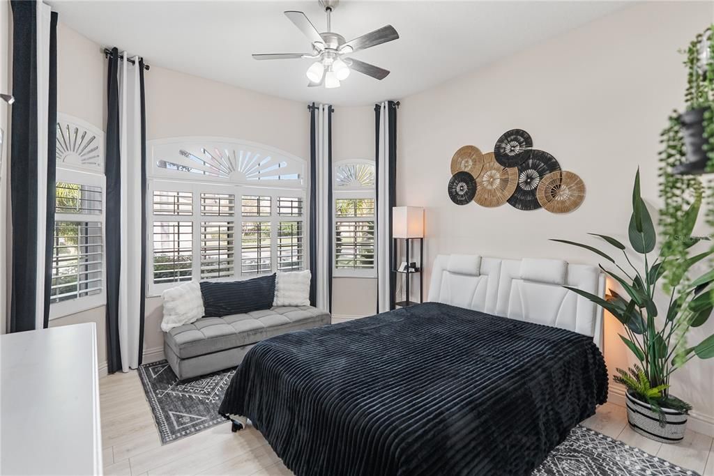 En Venta: $649,000 (3 camas, 2 baños, 2278 Pies cuadrados)