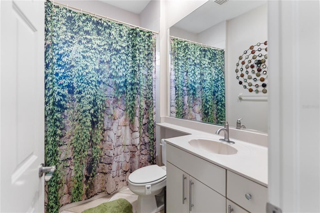 En Venta: $649,000 (3 camas, 2 baños, 2278 Pies cuadrados)