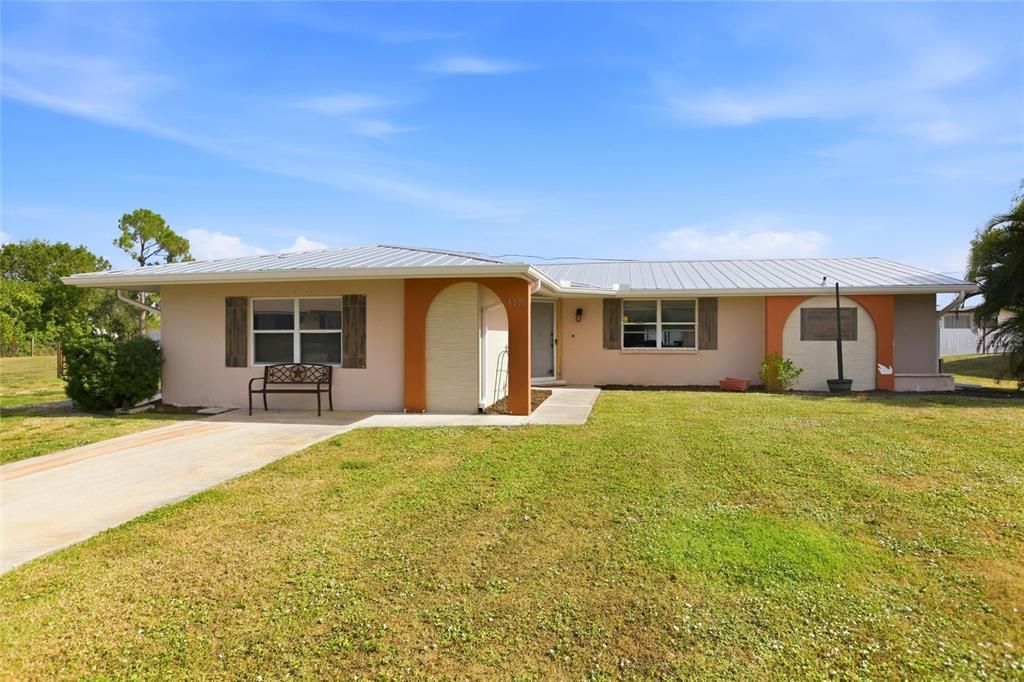For Sale: $289,000 (3 beds, 2 baths, 1750 Square Feet)