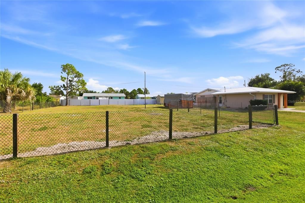 For Sale: $289,000 (3 beds, 2 baths, 1750 Square Feet)