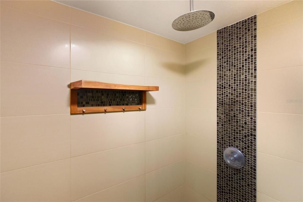 For Sale: $289,000 (3 beds, 2 baths, 1750 Square Feet)