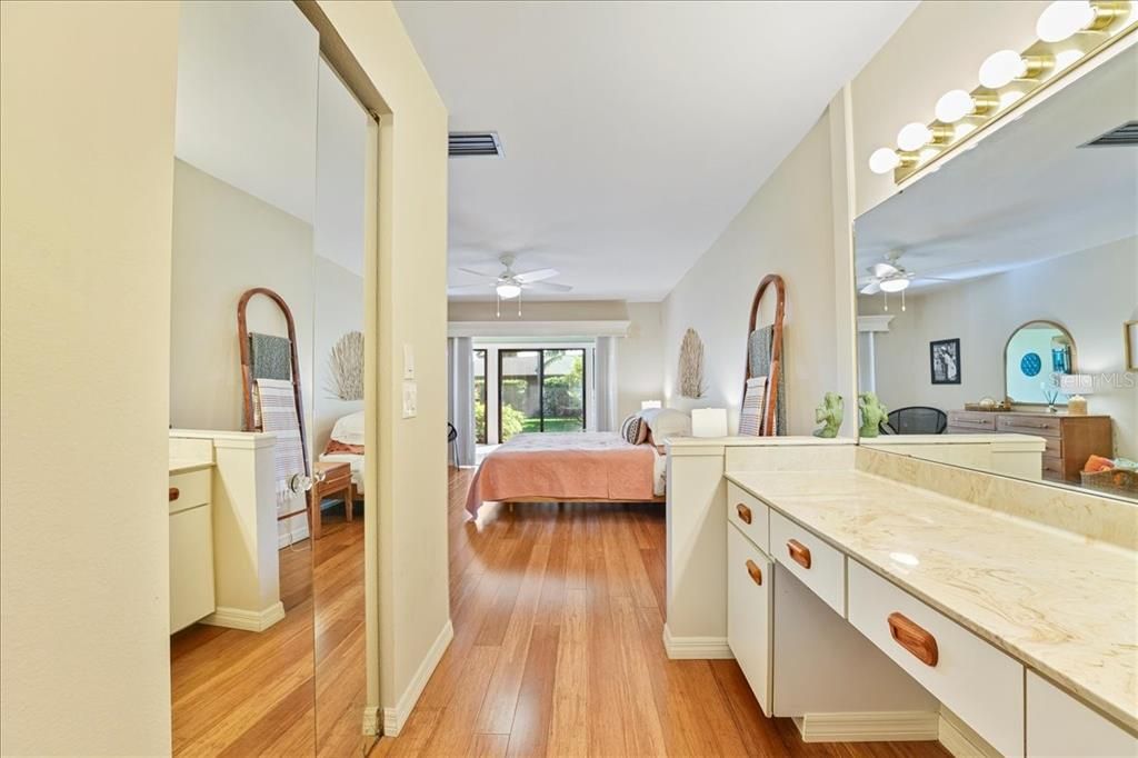 待售: $400,000 (2 贝兹, 2 浴室, 1480 平方英尺)