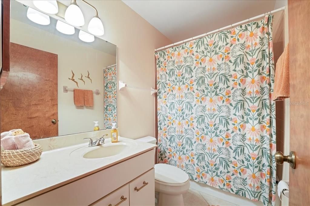 待售: $400,000 (2 贝兹, 2 浴室, 1480 平方英尺)