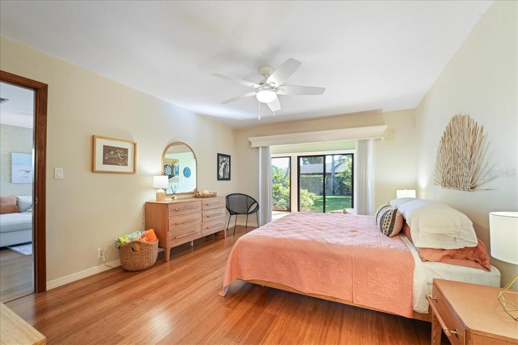 待售: $400,000 (2 贝兹, 2 浴室, 1480 平方英尺)