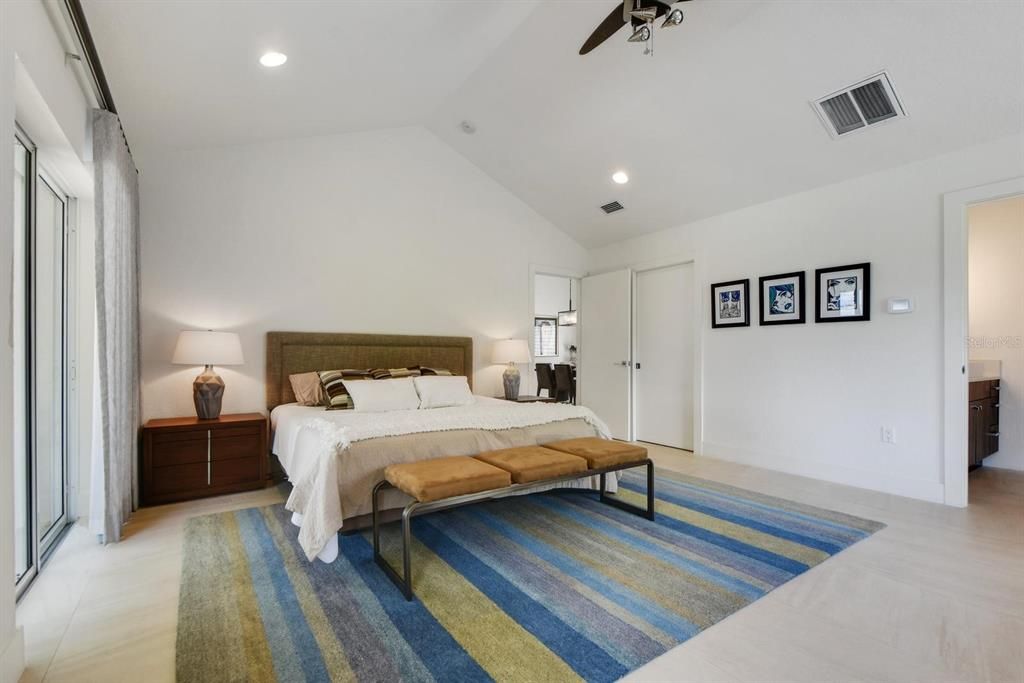 На продажу: $790,000 (5 спален, 4 ванн, 3781 Квадратных фут)