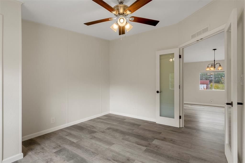 For Sale: $339,900 (4 beds, 2 baths, 1512 Square Feet)