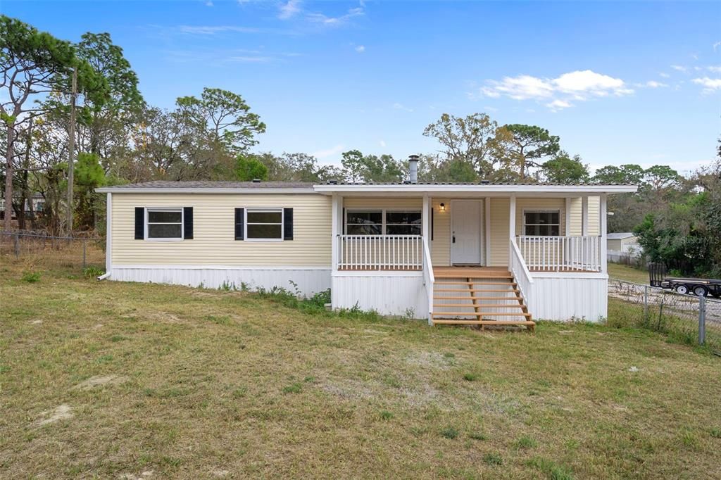 For Sale: $339,900 (4 beds, 2 baths, 1512 Square Feet)