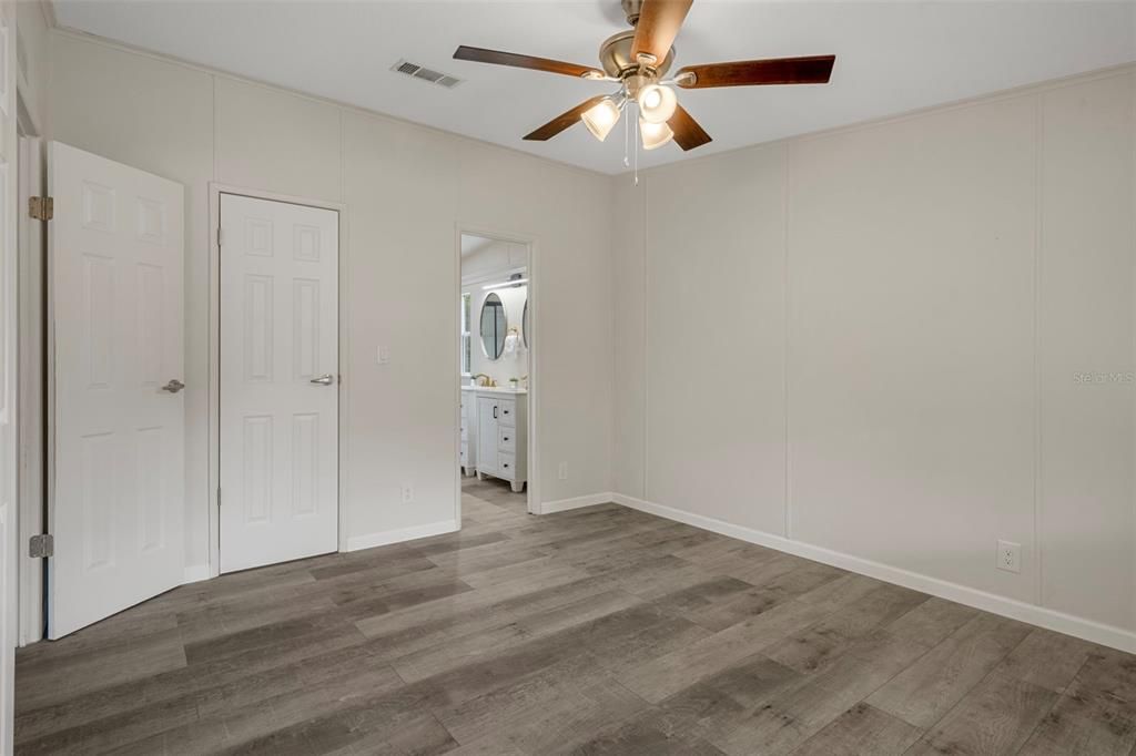 For Sale: $339,900 (4 beds, 2 baths, 1512 Square Feet)