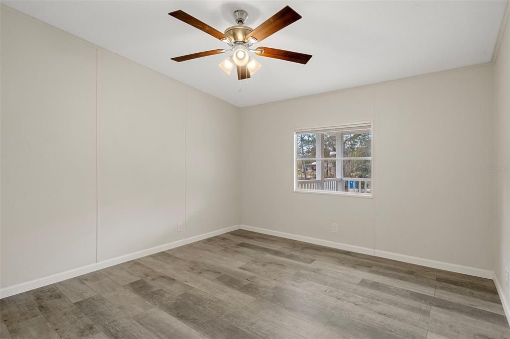 For Sale: $339,900 (4 beds, 2 baths, 1512 Square Feet)