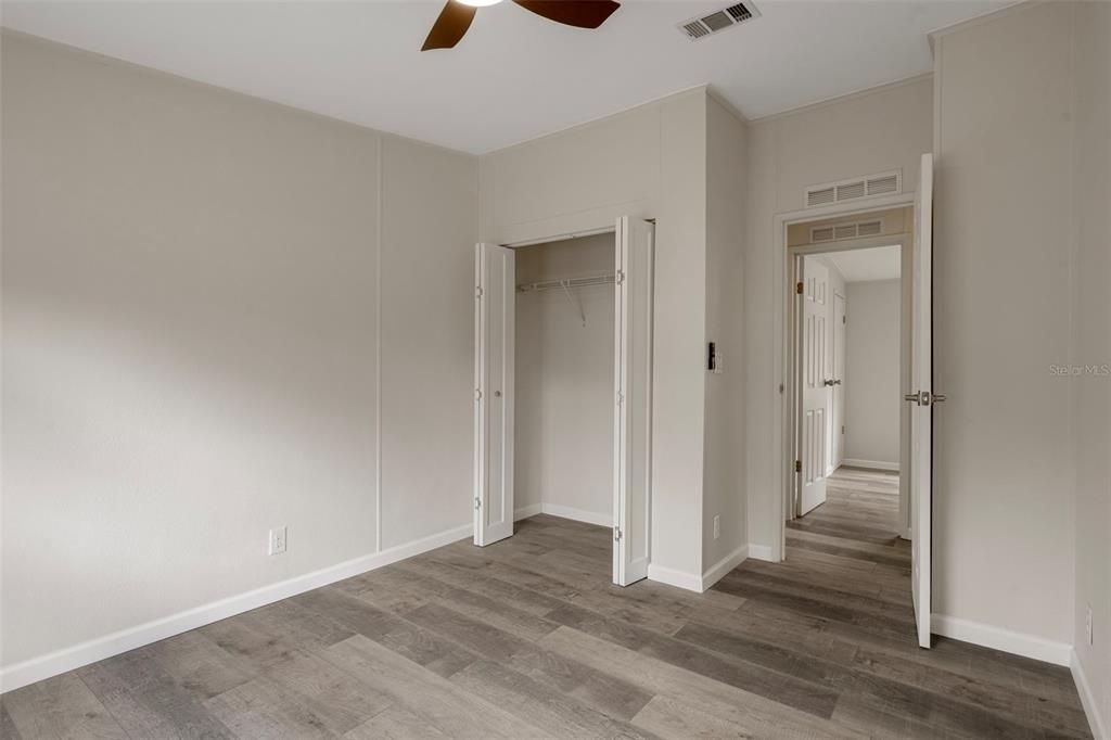 For Sale: $339,900 (4 beds, 2 baths, 1512 Square Feet)