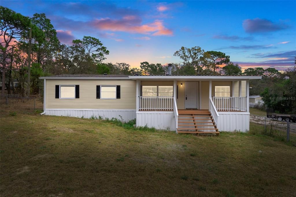 For Sale: $339,900 (4 beds, 2 baths, 1512 Square Feet)