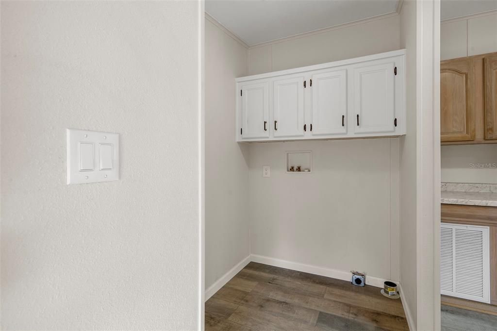 For Sale: $339,900 (4 beds, 2 baths, 1512 Square Feet)