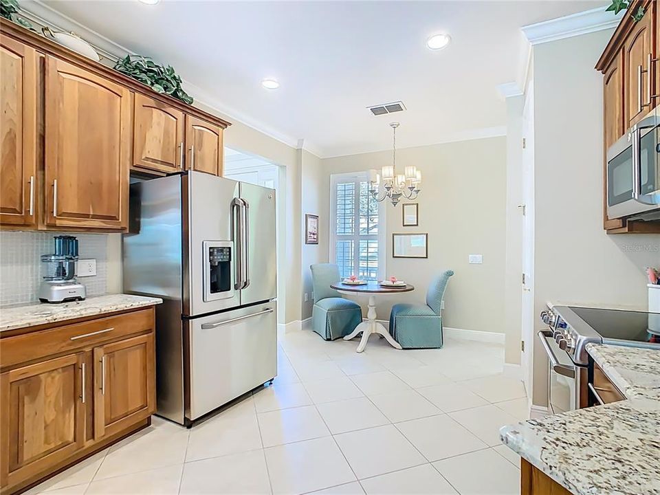 For Sale: $439,000 (3 beds, 2 baths, 2159 Square Feet)