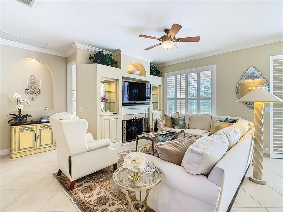 For Sale: $439,000 (3 beds, 2 baths, 2159 Square Feet)