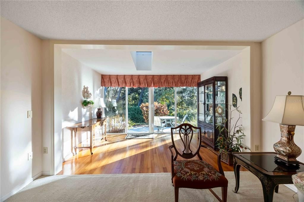 For Sale: $292,000 (2 beds, 2 baths, 1313 Square Feet)