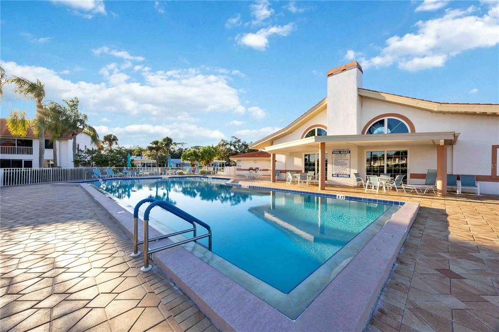 For Sale: $292,000 (2 beds, 2 baths, 1313 Square Feet)