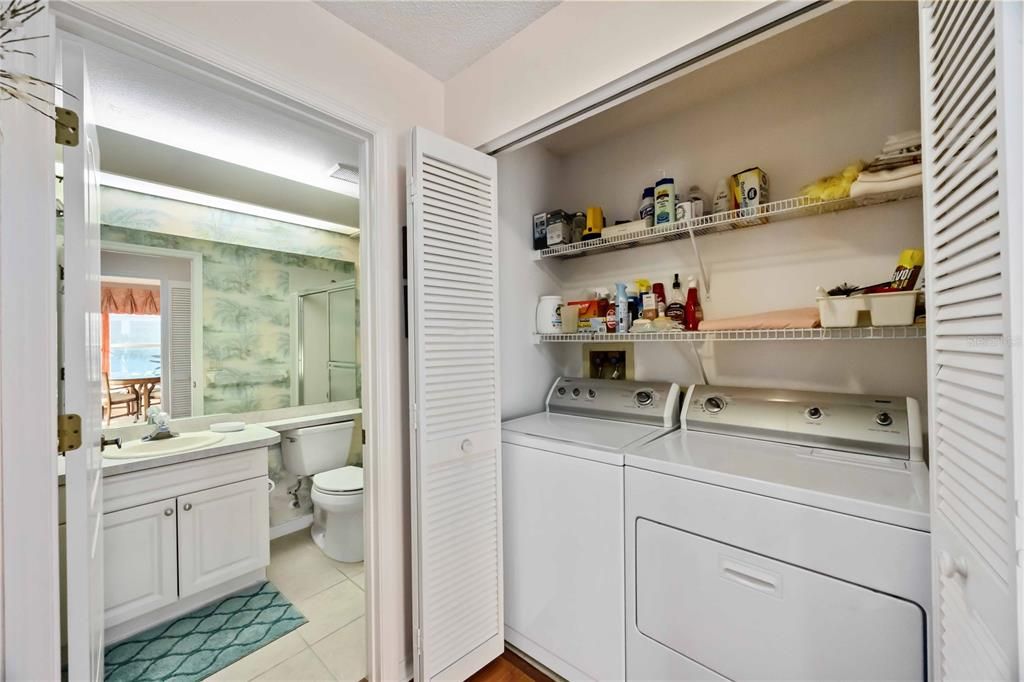 For Sale: $292,000 (2 beds, 2 baths, 1313 Square Feet)