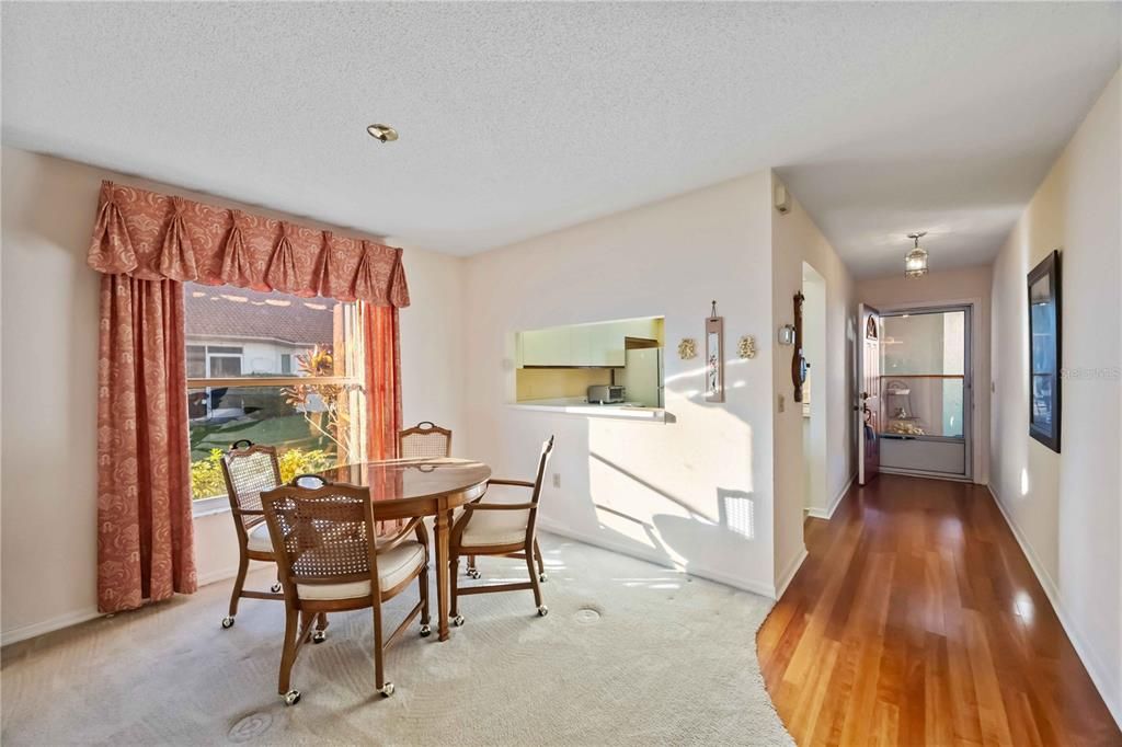 For Sale: $292,000 (2 beds, 2 baths, 1313 Square Feet)