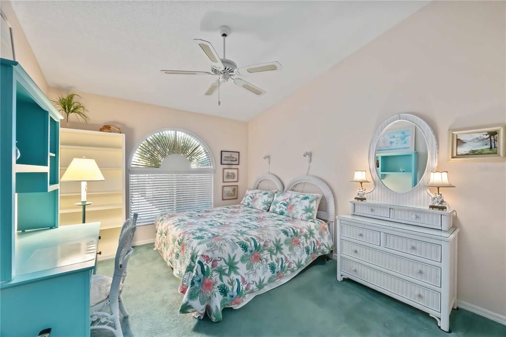 For Sale: $292,000 (2 beds, 2 baths, 1313 Square Feet)