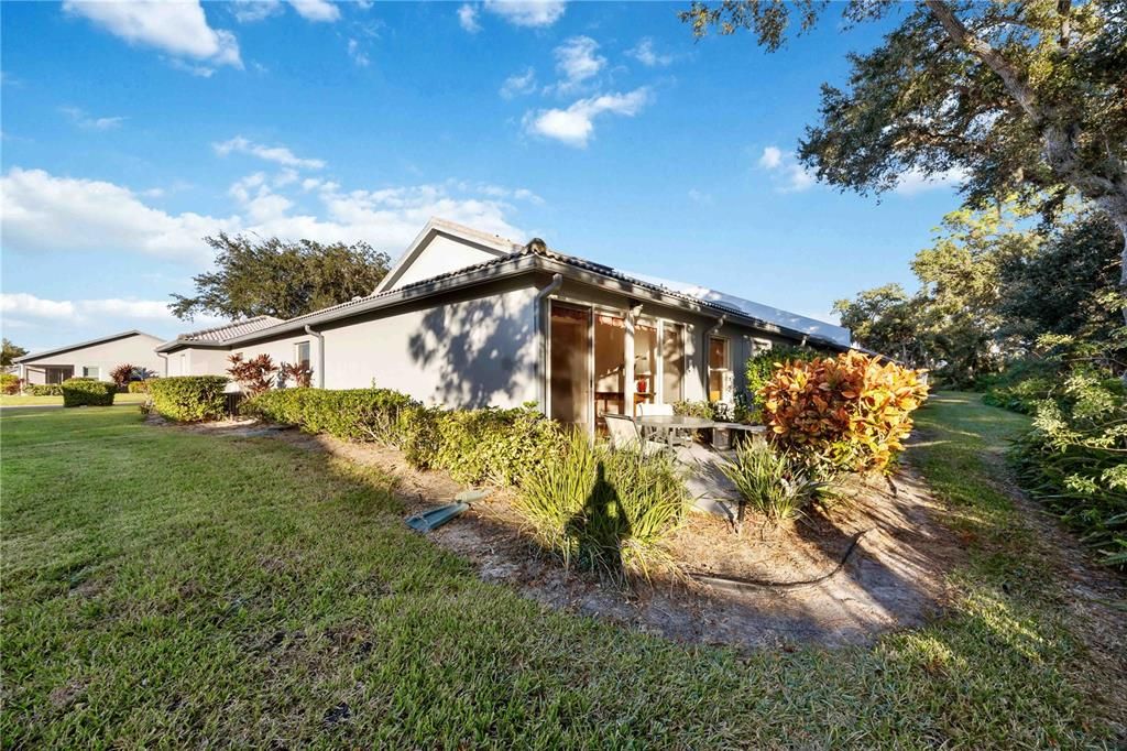 For Sale: $292,000 (2 beds, 2 baths, 1313 Square Feet)