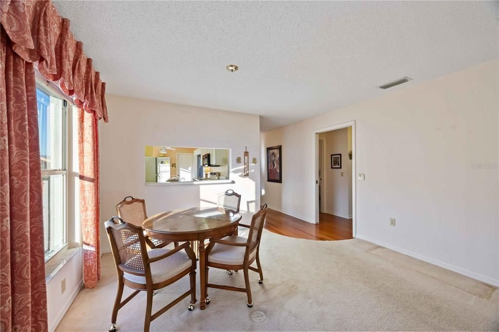 For Sale: $292,000 (2 beds, 2 baths, 1313 Square Feet)