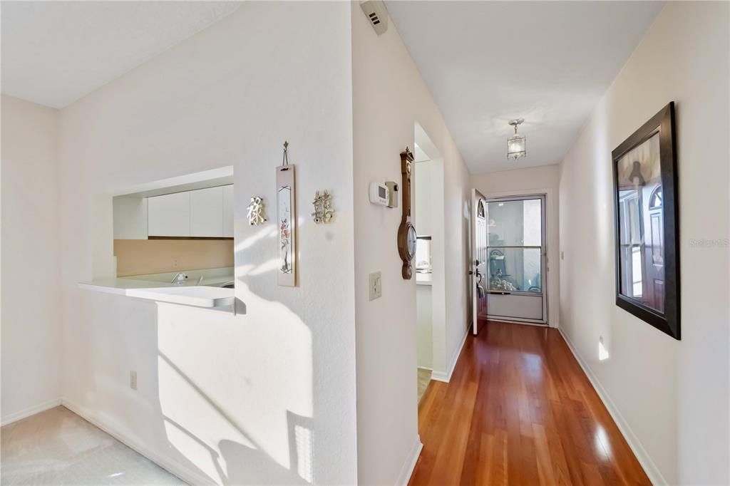 For Sale: $292,000 (2 beds, 2 baths, 1313 Square Feet)