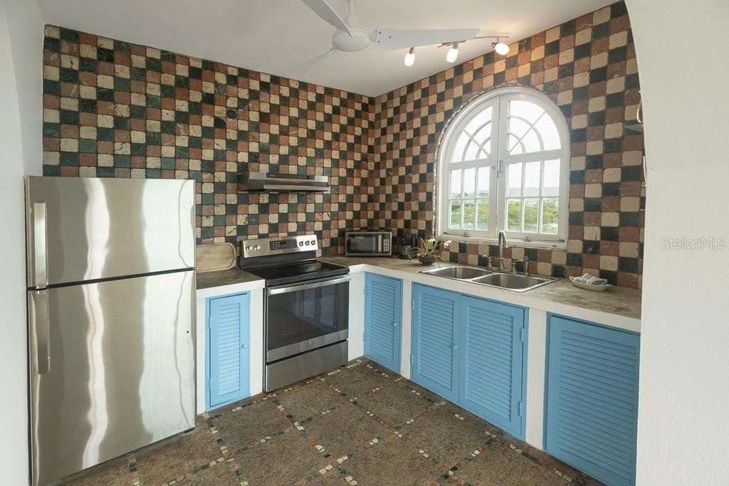 На продажу: $1,495,000 (5 спален, 4 ванн, 0 Квадратных фут)