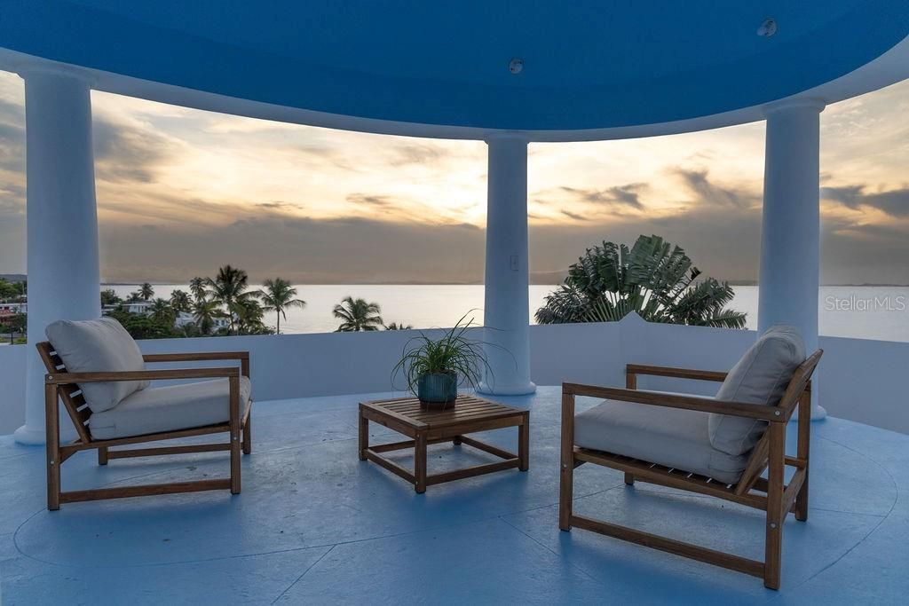 На продажу: $1,495,000 (5 спален, 4 ванн, 0 Квадратных фут)