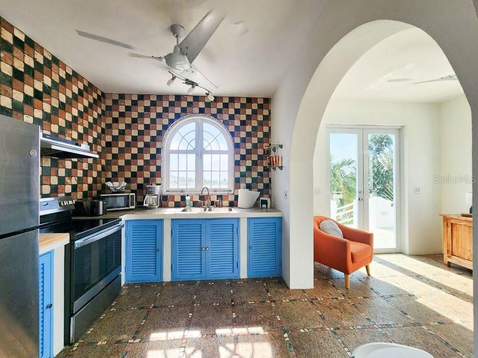 На продажу: $1,495,000 (5 спален, 4 ванн, 0 Квадратных фут)