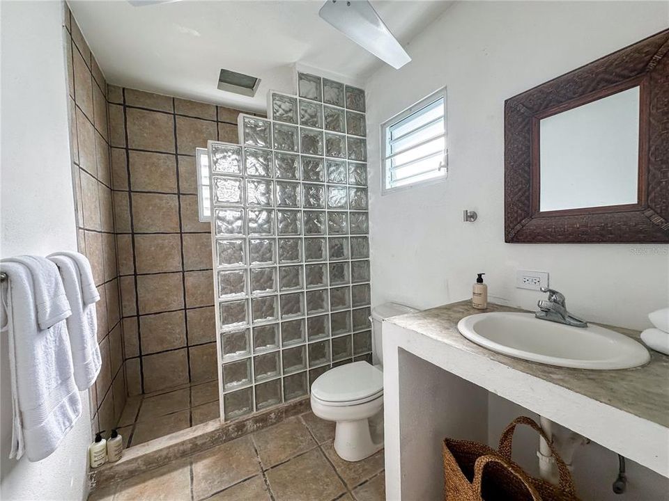 На продажу: $1,495,000 (5 спален, 4 ванн, 0 Квадратных фут)