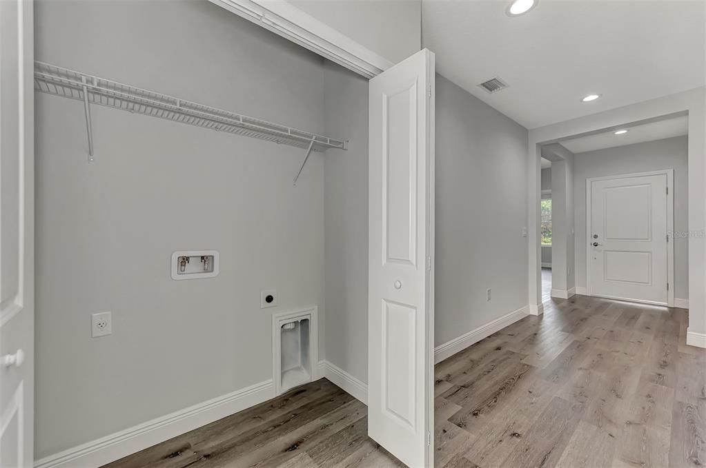 待售: $484,900 (60480 贝兹, 0 浴室, 2302 平方英尺)