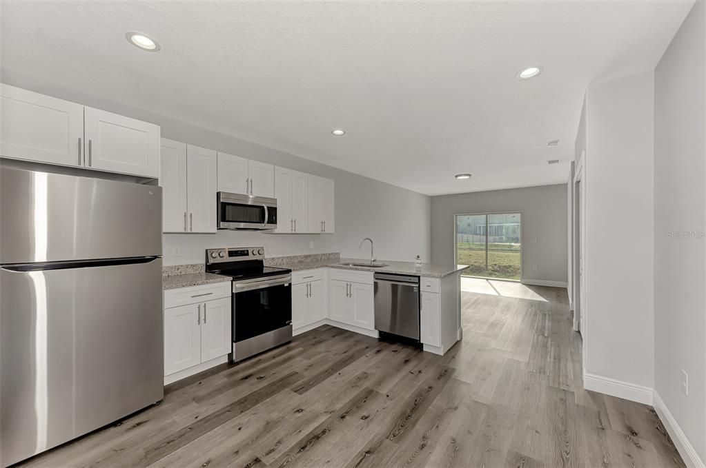 待售: $484,900 (60480 贝兹, 0 浴室, 2302 平方英尺)