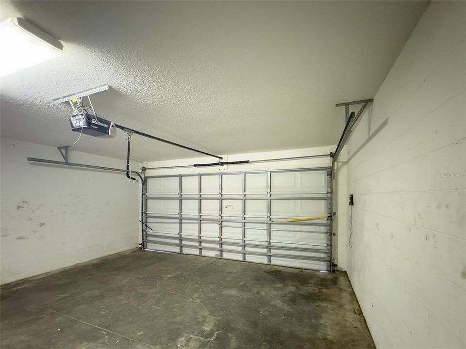 На продажу: $284,900 (3 спален, 2 ванн, 1225 Квадратных фут)