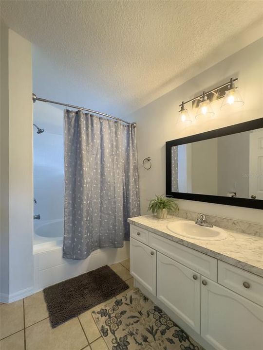 На продажу: $284,900 (3 спален, 2 ванн, 1225 Квадратных фут)