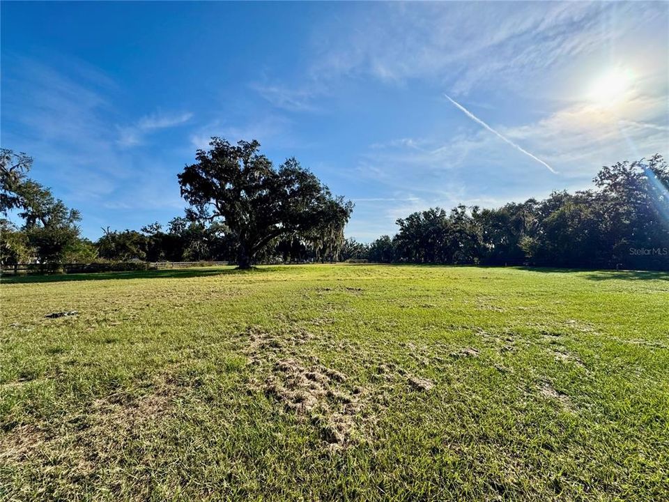 На продажу: $2,000,000 (0 спален, 0 ванн, 996 Квадратных фут)