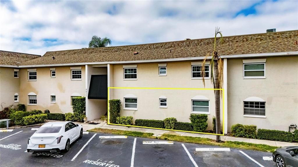 For Sale: $300,000 (2 beds, 1 baths, 1100 Square Feet)