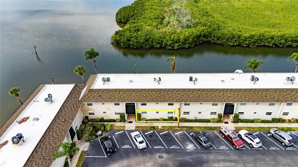 For Sale: $300,000 (2 beds, 1 baths, 1100 Square Feet)