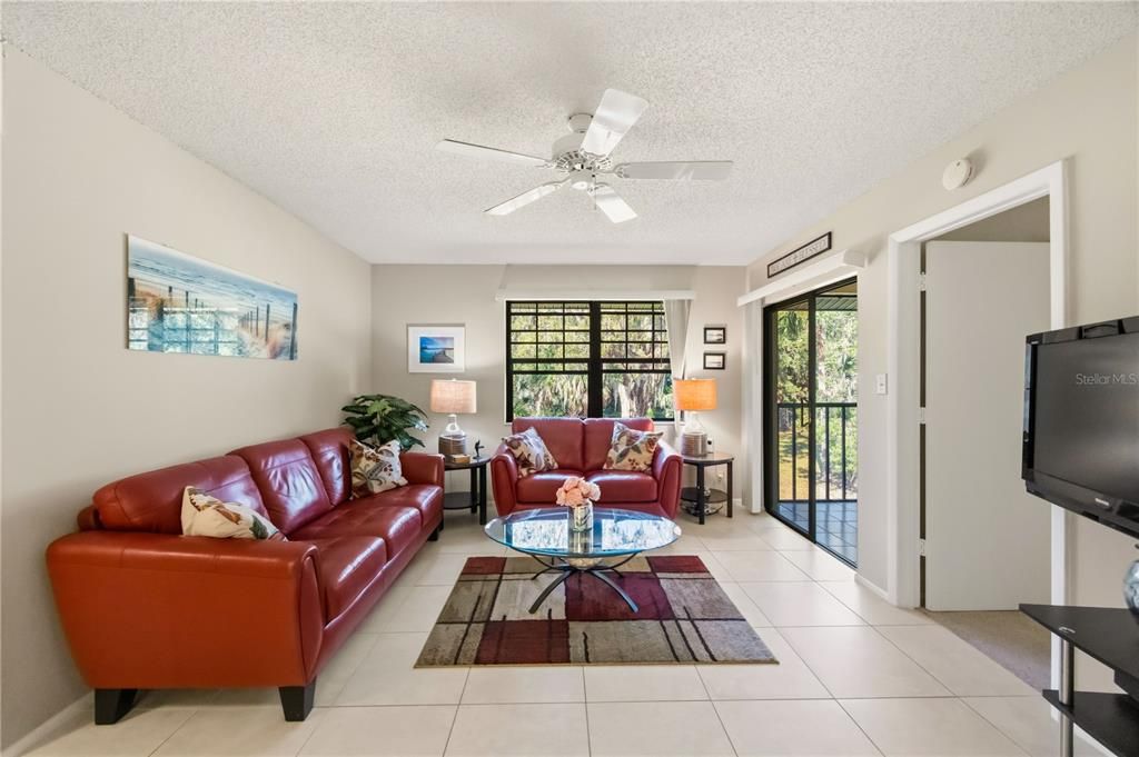 待售: $149,900 (2 贝兹, 2 浴室, 838 平方英尺)