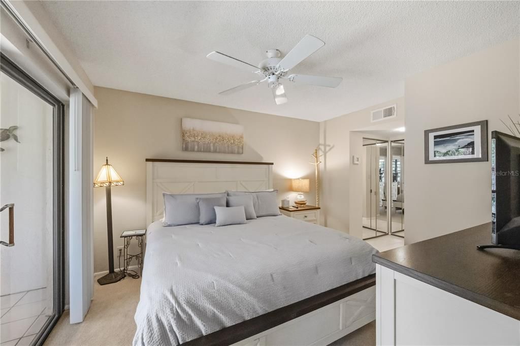 待售: $149,900 (2 贝兹, 2 浴室, 838 平方英尺)